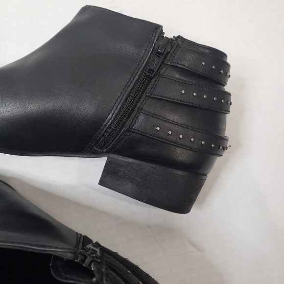 Seychelles Black Leather Pointed Toe Buckle Ankle Booties Size 6 - Picture 8 of 14